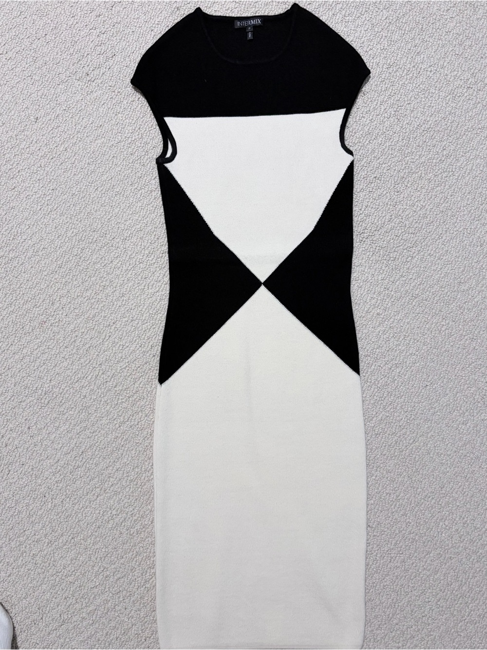 INTERMIX Black Cream Colorblock Hourglass Bodycon Dress Size P